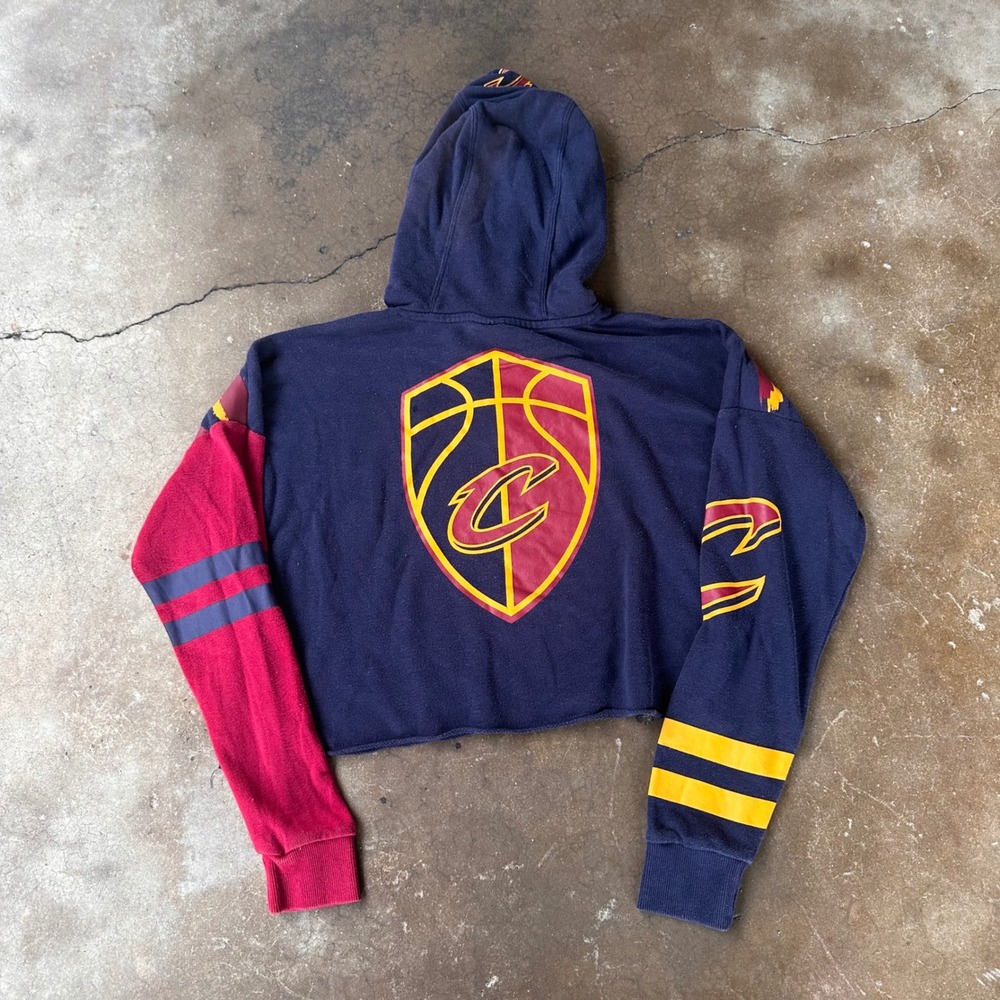 NBA Cleveland Cavaliers Hoodie Womens Medium Navy Excellent Cropped Graphic - Picture 2 of 4